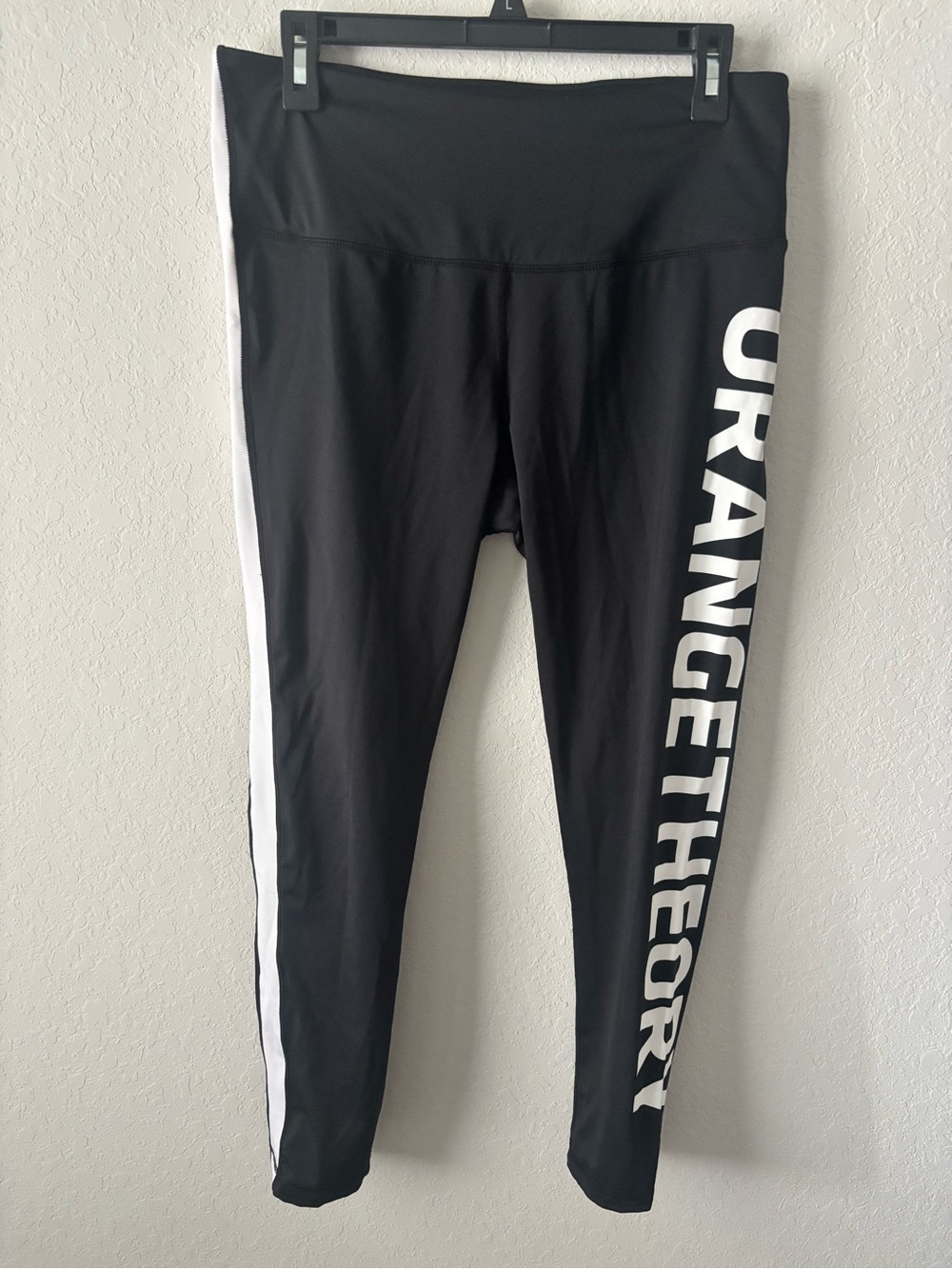 Orangetheory Fitness Leggings Women’s L Black White Logo Stripe 22” Crop OTF